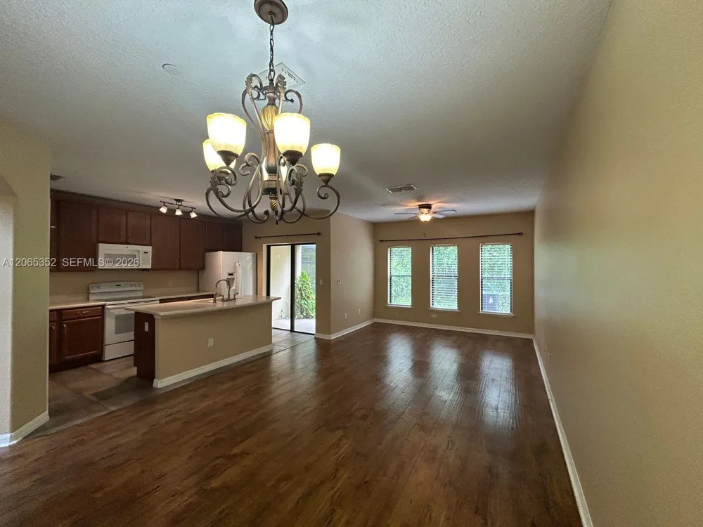 6018 TIVOLI GARDENS BLVD Orlando, FL 32829