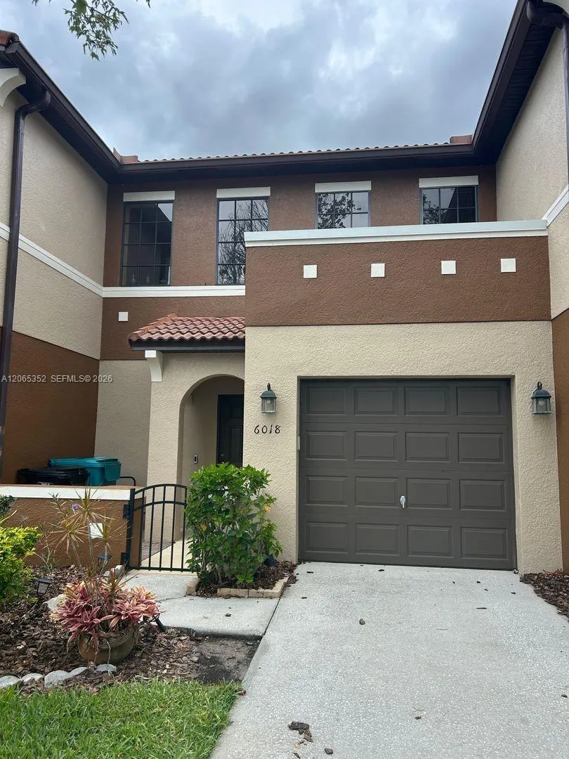 6018 TIVOLI GARDENS BLVD Orlando, FL 32829