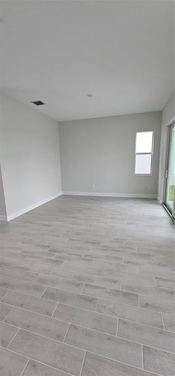 5461 EMPIRE DRIVE 
