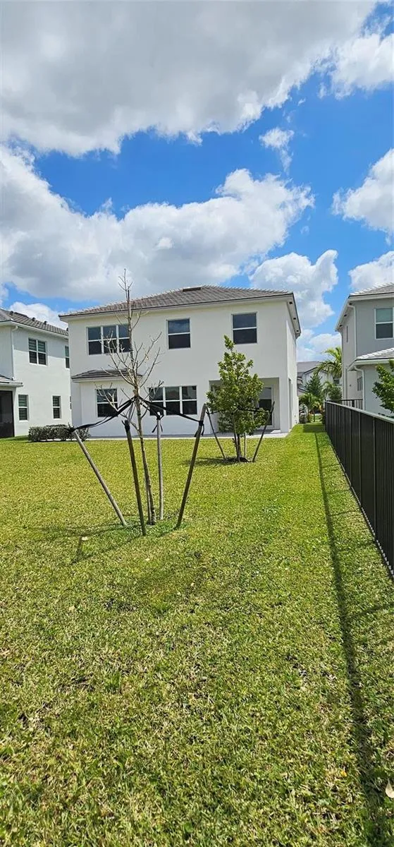 5461 EMPIRE DRIVE 