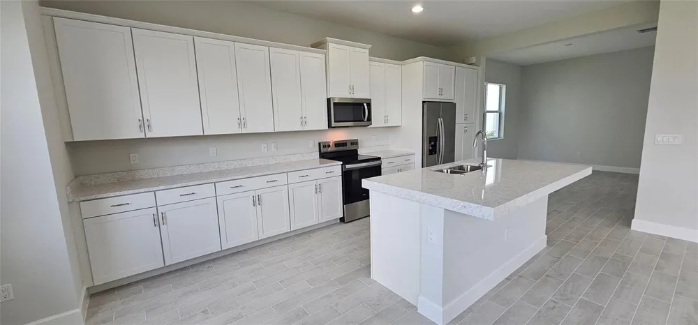 5461 EMPIRE DRIVE 