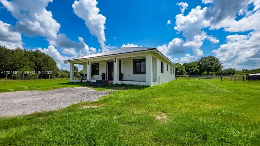 525 Granja ST Clewiston, FL 33440