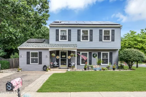 8 Concord Circle