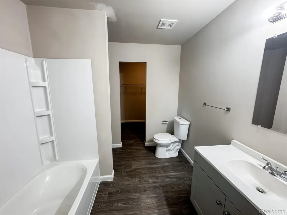 202 Partridge Lane Holly Township, MI 48442