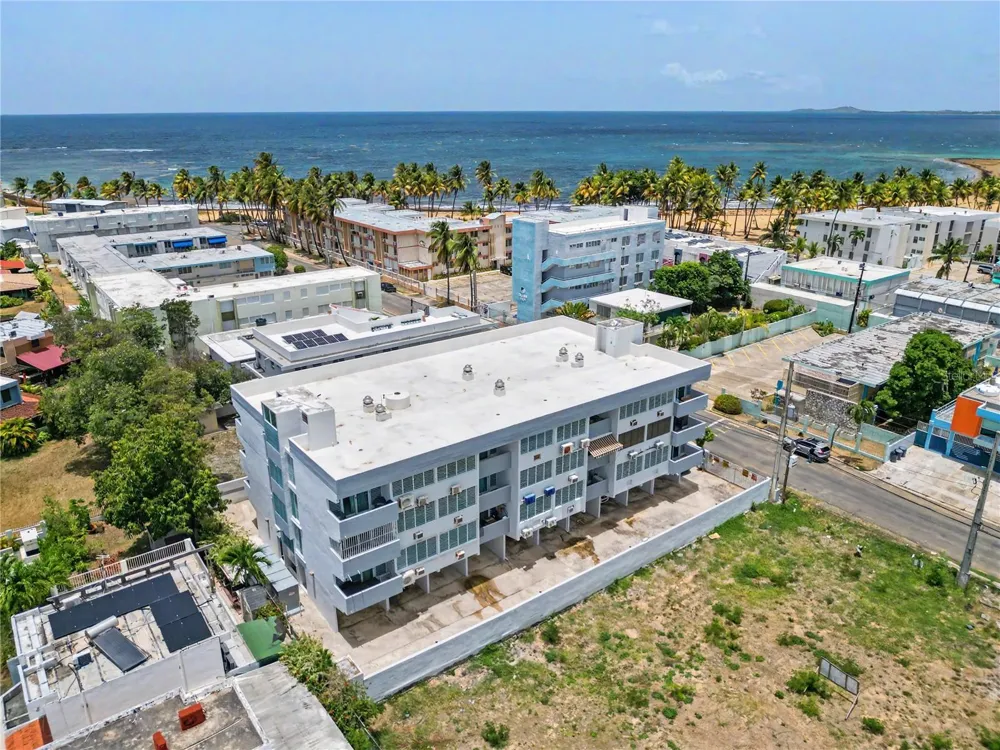 302 OCEAN DRIVE #302 Luquillo, PR 00773