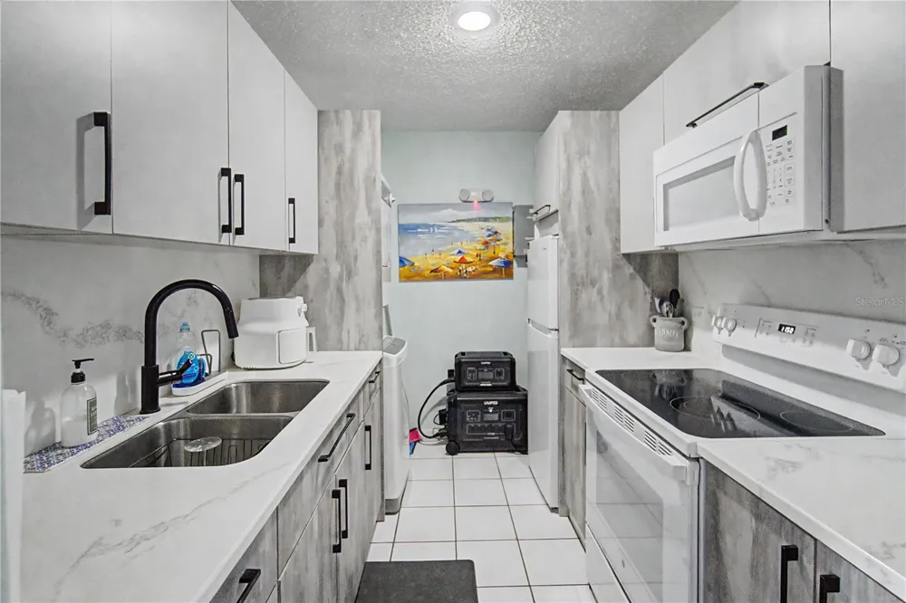 302 OCEAN DRIVE #302 Luquillo, PR 00773