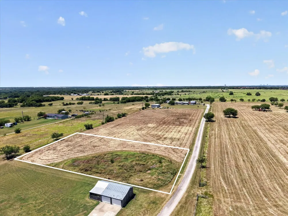 1495 Lone Elm Road #B Waxahachie, TX 75167