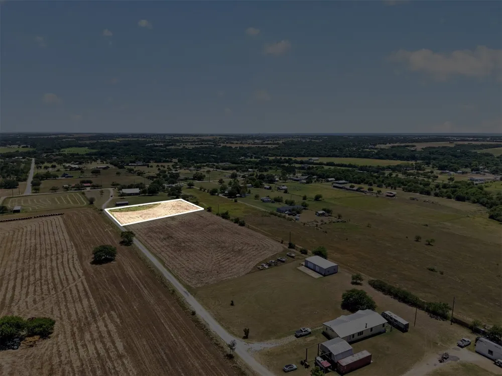 1495 Lone Elm Road #B Waxahachie, TX 75167