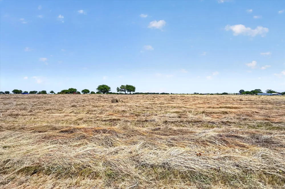 1495 Lone Elm Road #B Waxahachie, TX 75167
