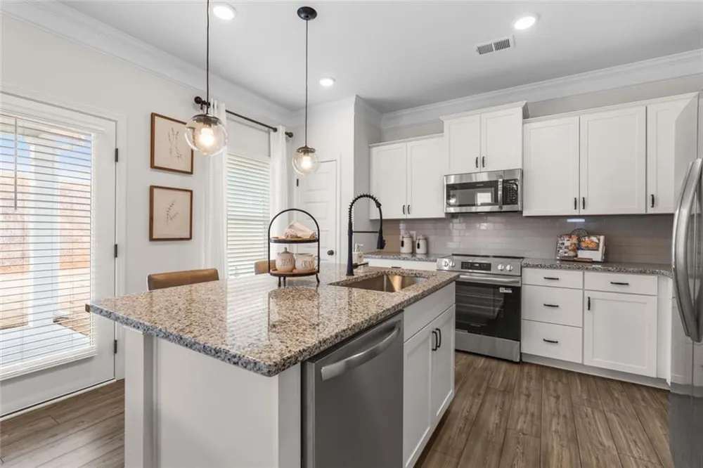 207 Rory Drive Calhoun, GA 30701