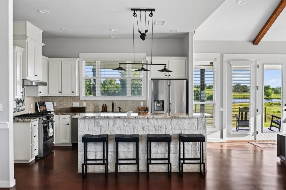8437 Tottenham Road Chappell Hill, TX 77426