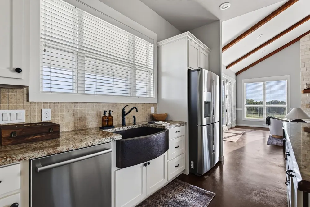 8437 Tottenham Road Chappell Hill, TX 77426