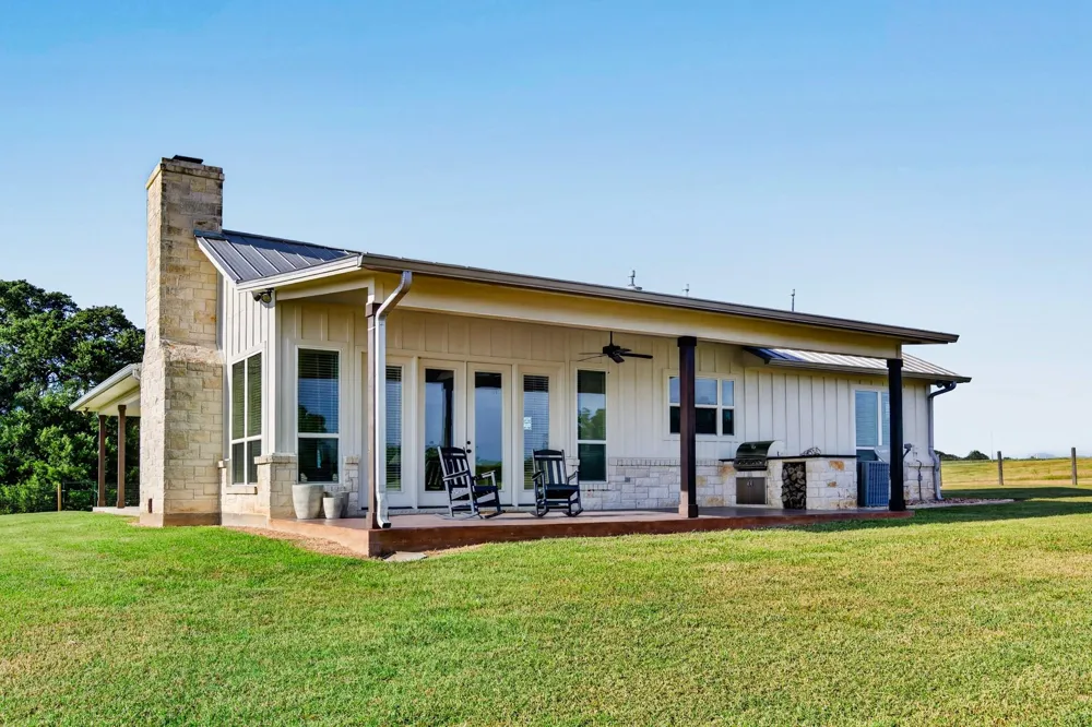 8437 Tottenham Road Chappell Hill, TX 77426
