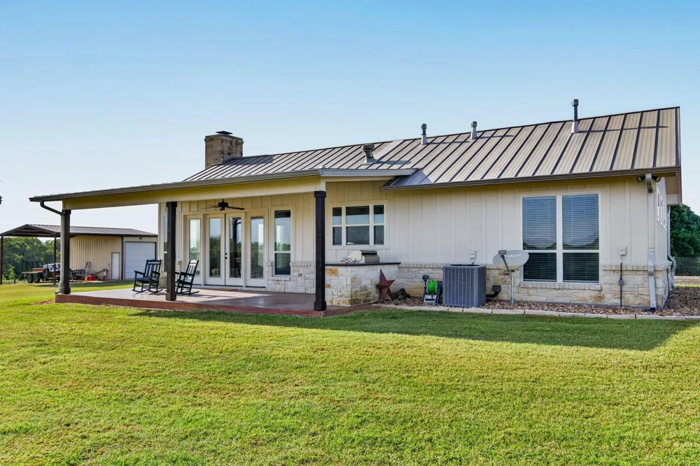 8437 Tottenham Road Chappell Hill, TX 77426