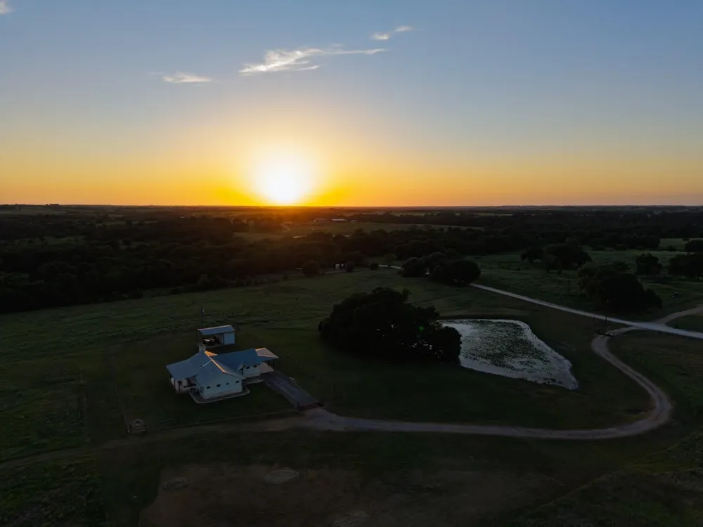 8437 Tottenham Road Chappell Hill, TX 77426