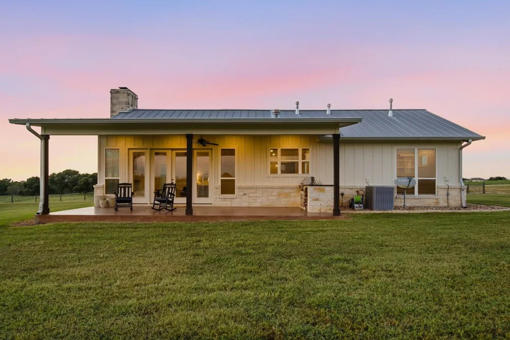 8437 Tottenham Road Chappell Hill, TX 77426