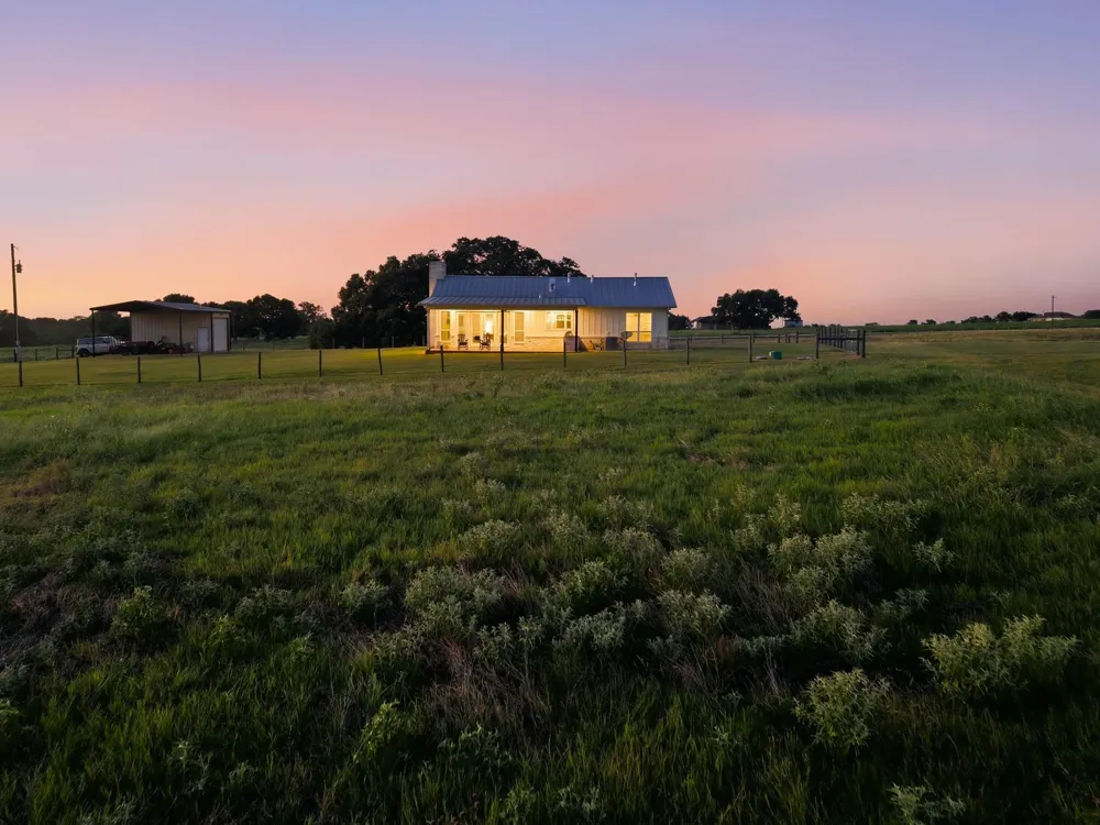 8437 Tottenham Road Chappell Hill, TX 77426
