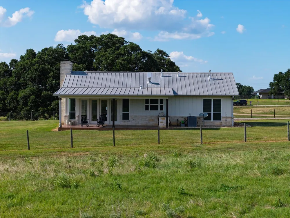8437 Tottenham Road Chappell Hill, TX 77426