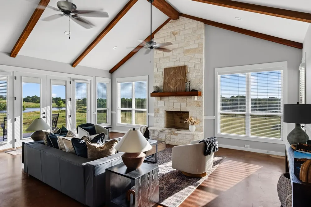 8437 Tottenham Road Chappell Hill, TX 77426
