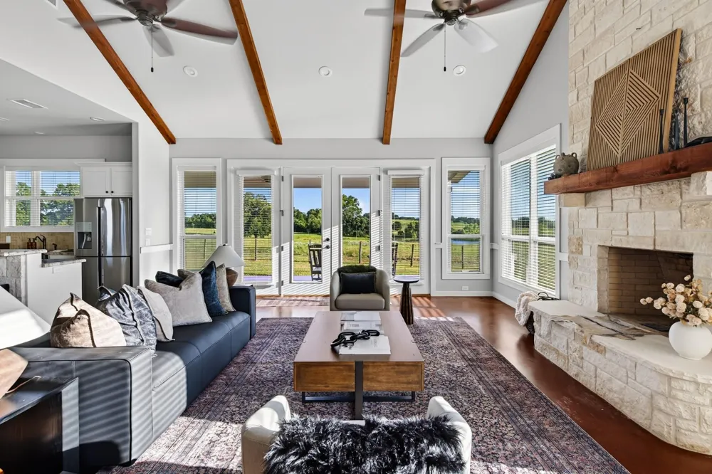 8437 Tottenham Road Chappell Hill, TX 77426