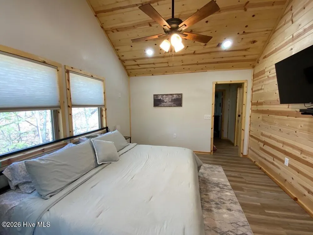 28 Copper Fox Corner Murphy, NC 28906