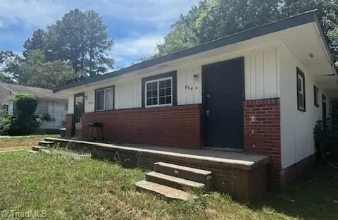 910 Richland Street #A