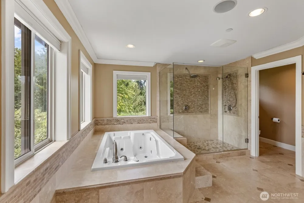 27145 11th Place S Des Moines, WA 98198