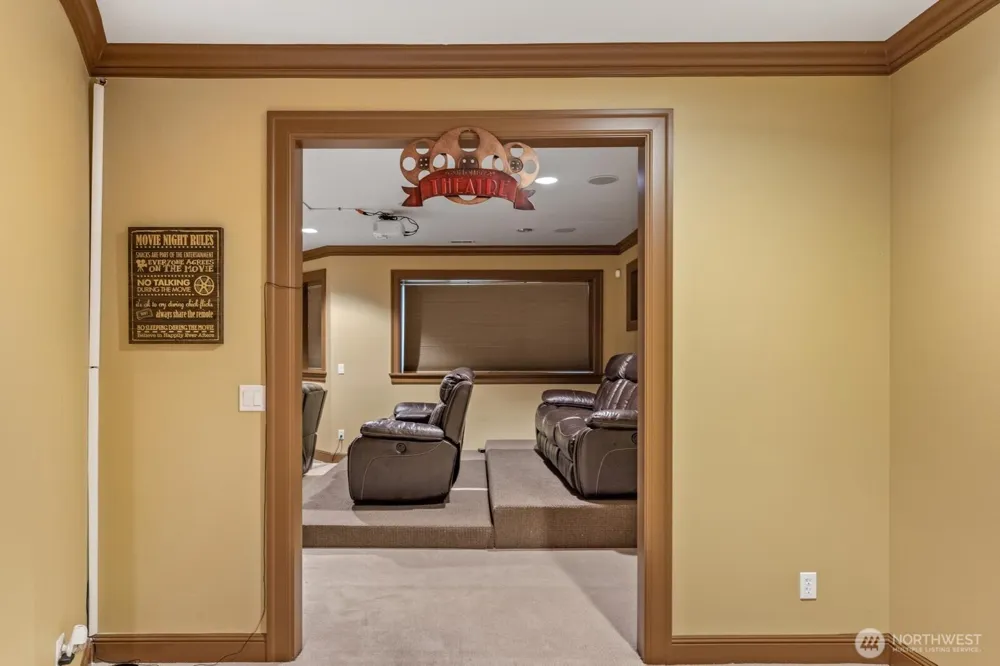 27145 11th Place S Des Moines, WA 98198