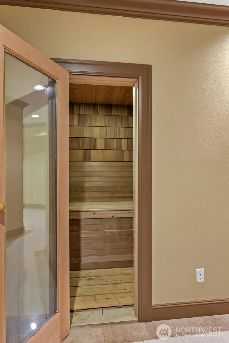 27145 11th Place S Des Moines, WA 98198