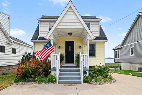 345 Ruddiman Drive
