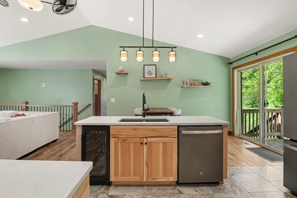 10064 Love Road Bellevue, MI 49021