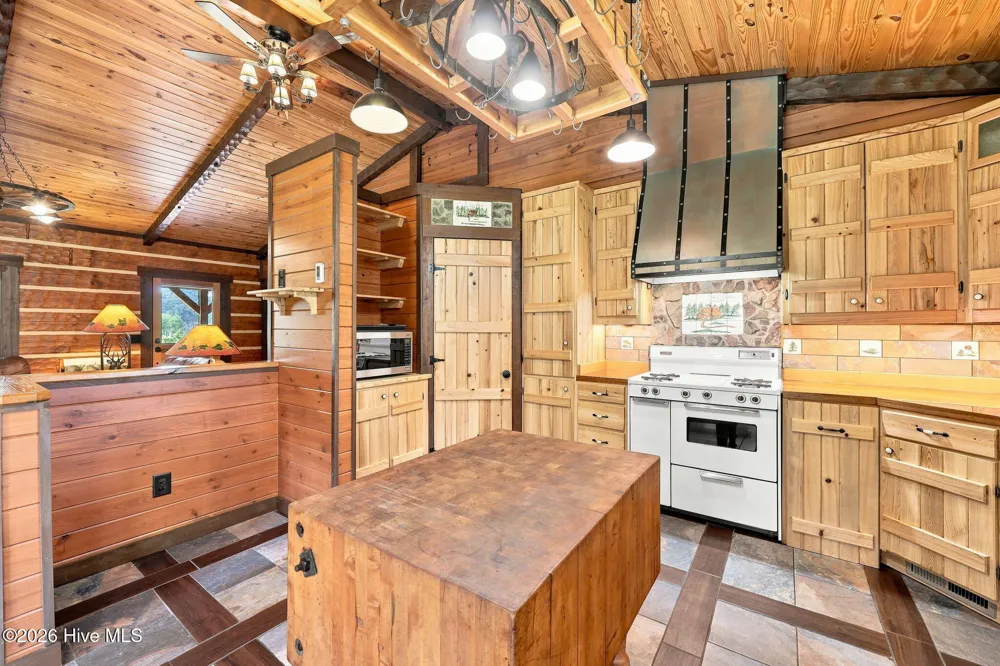 5103 Hillmon Grove Road Cameron, NC 28326