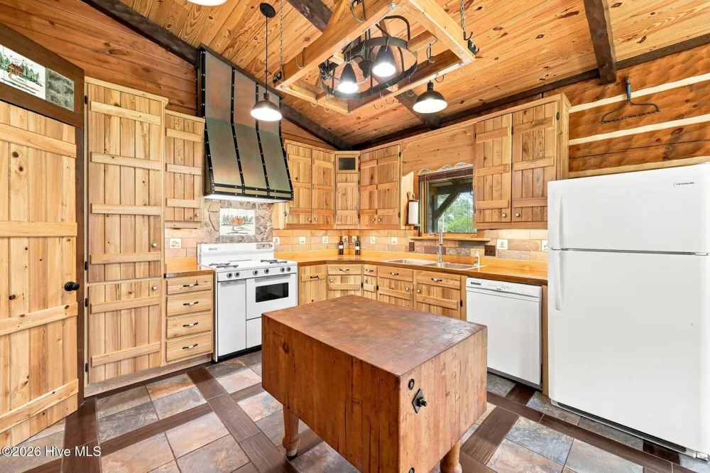 5103 Hillmon Grove Road Cameron, NC 28326