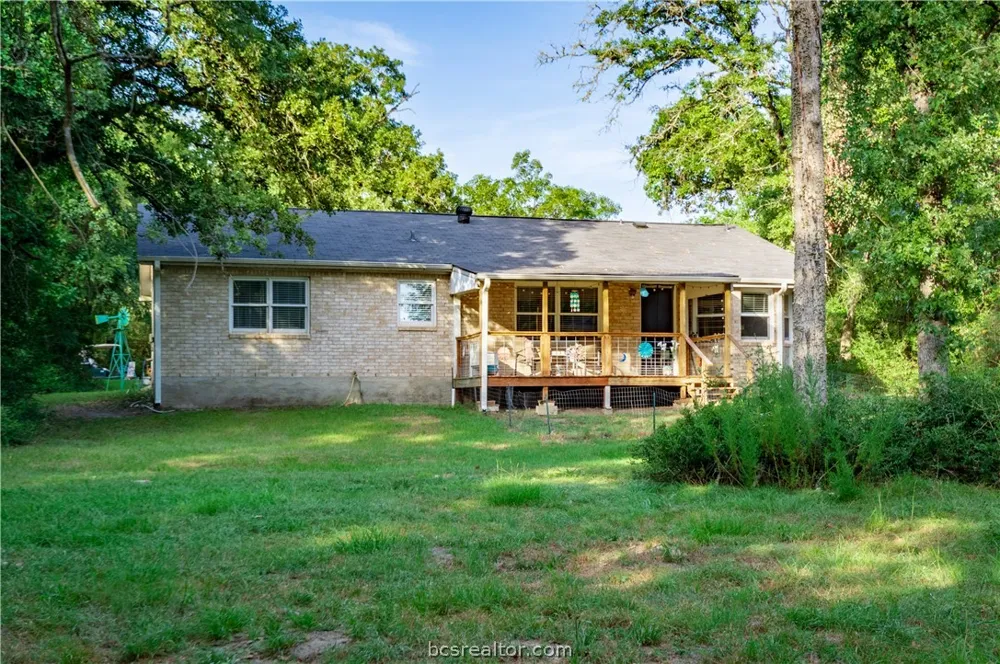 9 Valley View Hilltop Lakes, TX 77871