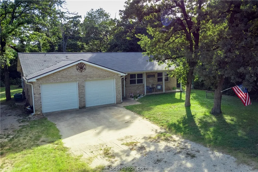 9 Valley View Hilltop Lakes, TX 77871
