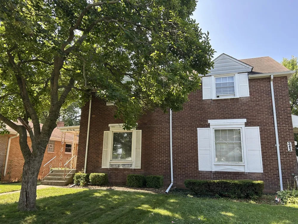 244 Broadmoor Avenue Munster, IN 46321
