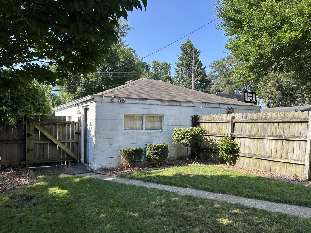 244 Broadmoor Avenue Munster, IN 46321