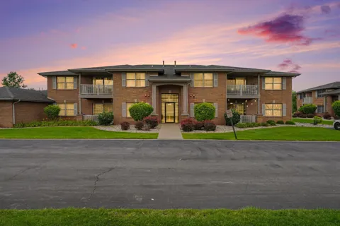 9841 Wildwood Court #2c
