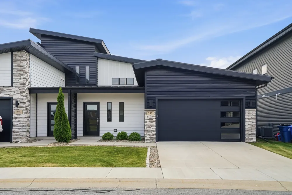 257 Nomo Place Crown Point, IN 46307