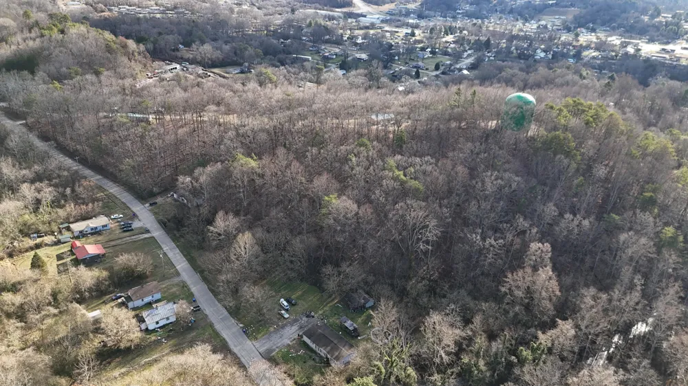 822 W Bates Street Rockwood, TN 37854