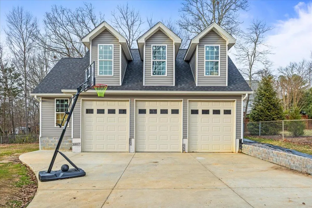 1804 Honeysuckle Trail Fort Oglethorpe, GA 30742