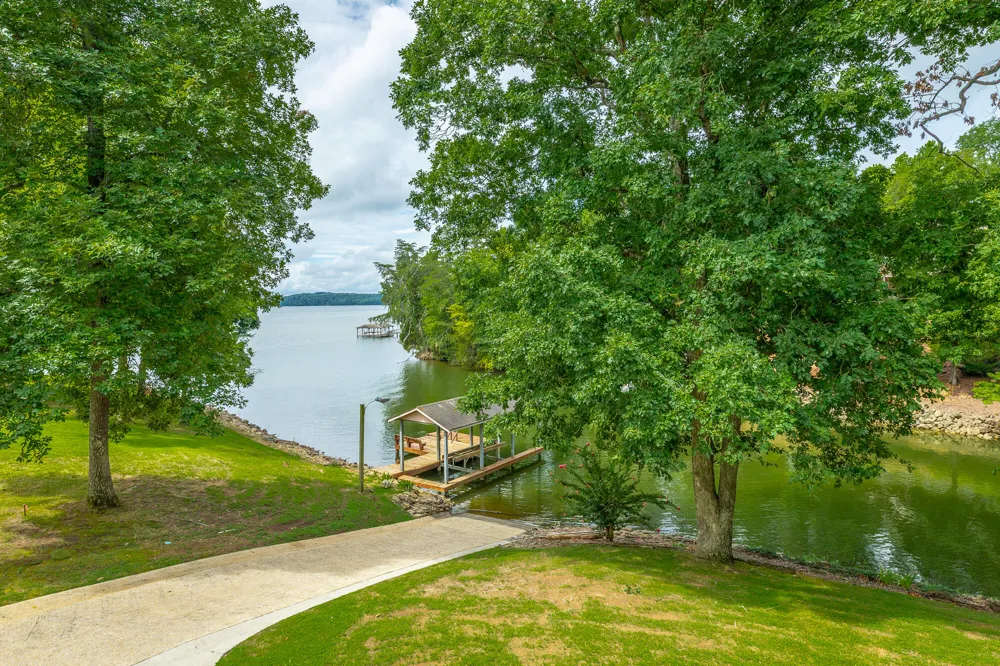 12003 Oak Cove Lane Soddy Daisy, TN 37379