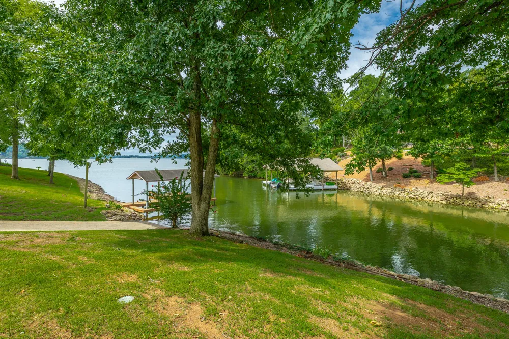 12003 Oak Cove Lane Soddy Daisy, TN 37379