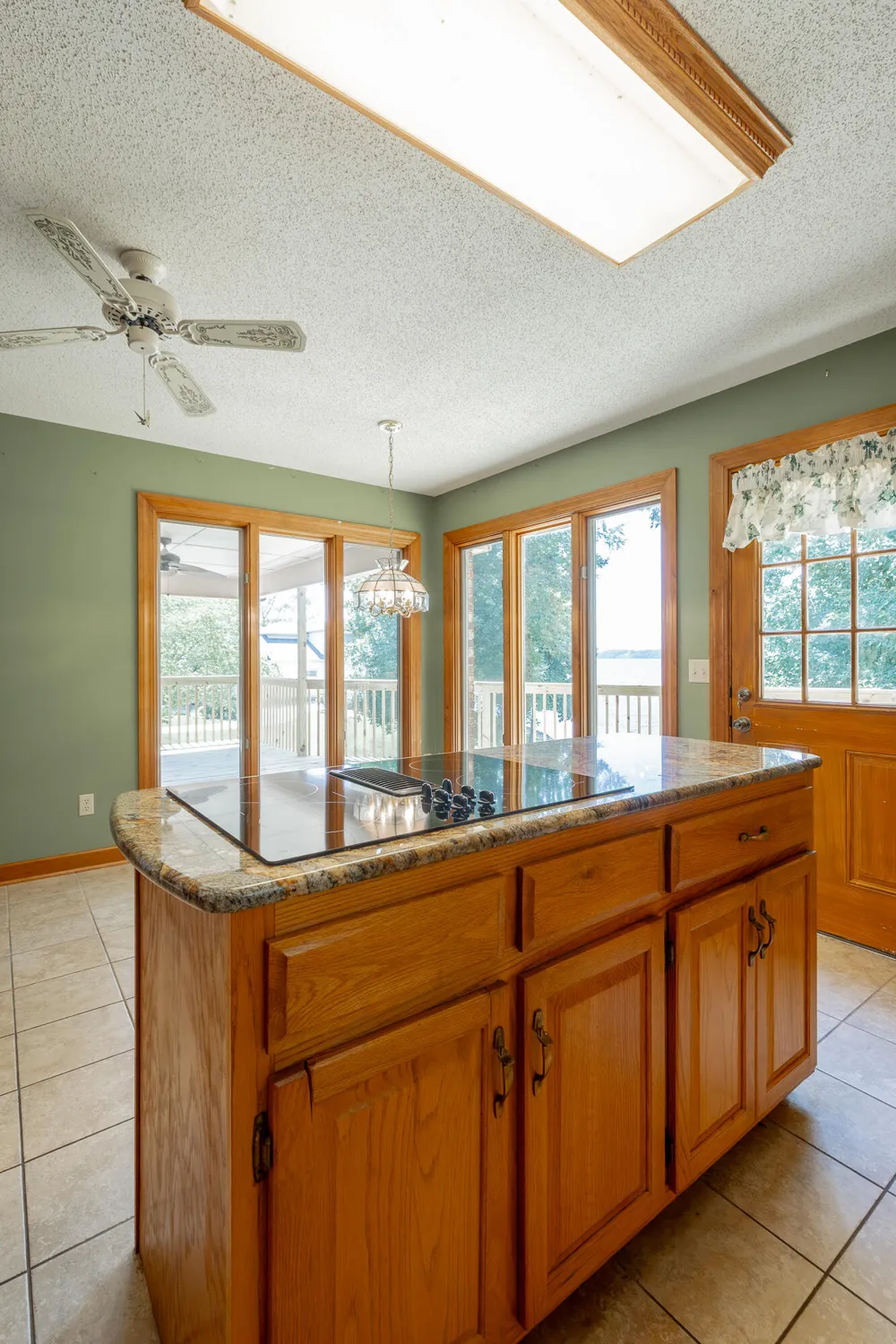 12003 Oak Cove Lane Soddy Daisy, TN 37379