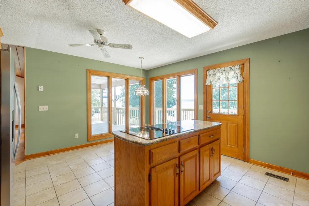 12003 Oak Cove Lane Soddy Daisy, TN 37379