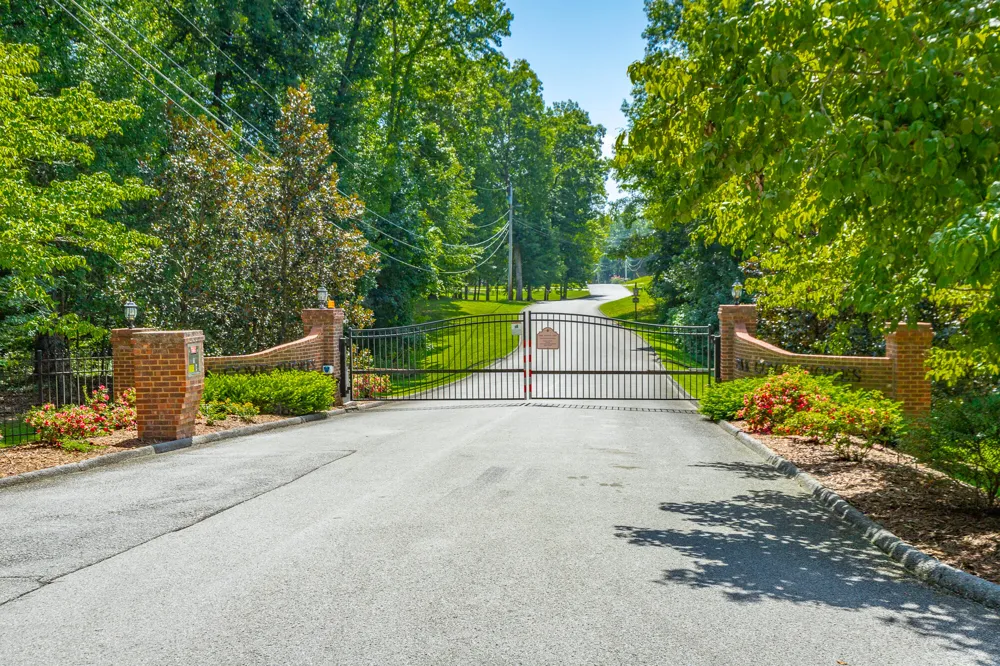 12003 Oak Cove Lane Soddy Daisy, TN 37379