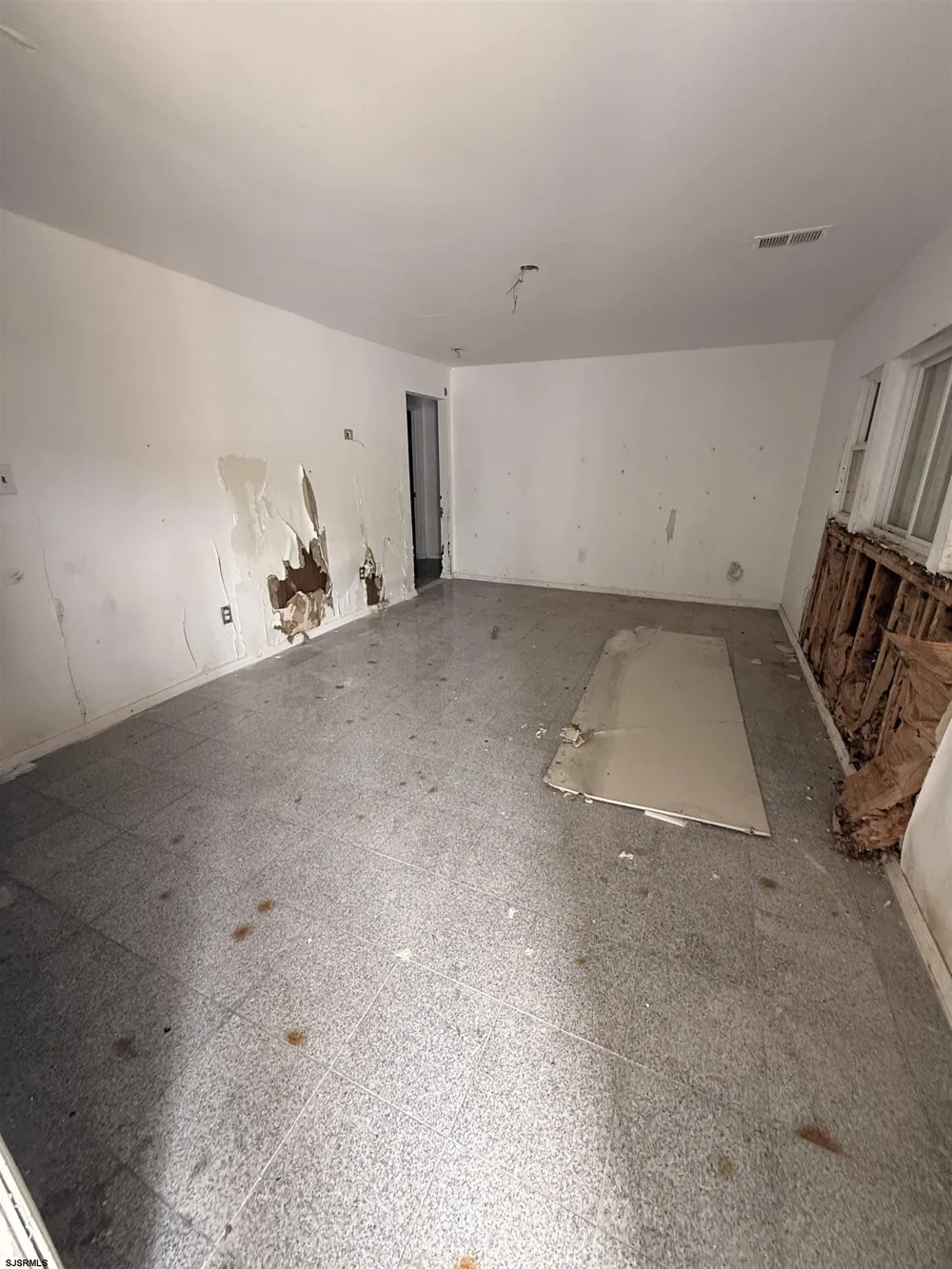201 Fox Pl Pleasantville, NJ 08232
