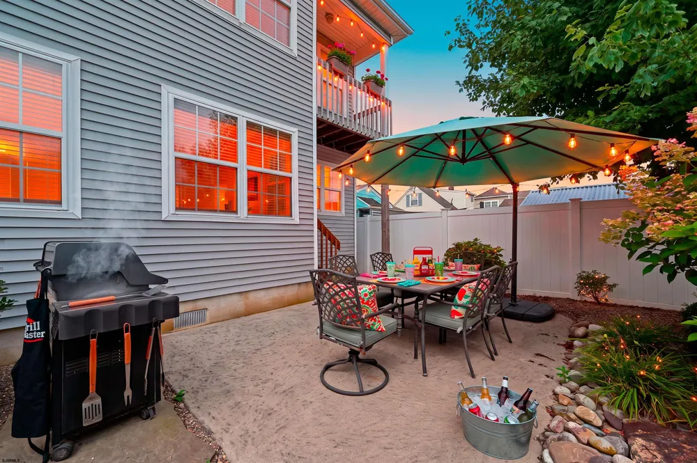 231 S 10th St Brigantine, NJ 08203