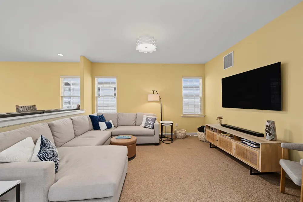 231 S 10th St Brigantine, NJ 08203