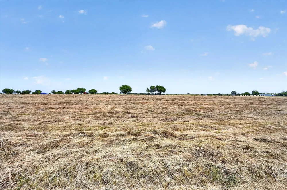 Lone Elm Road Waxahachie, TX 75167